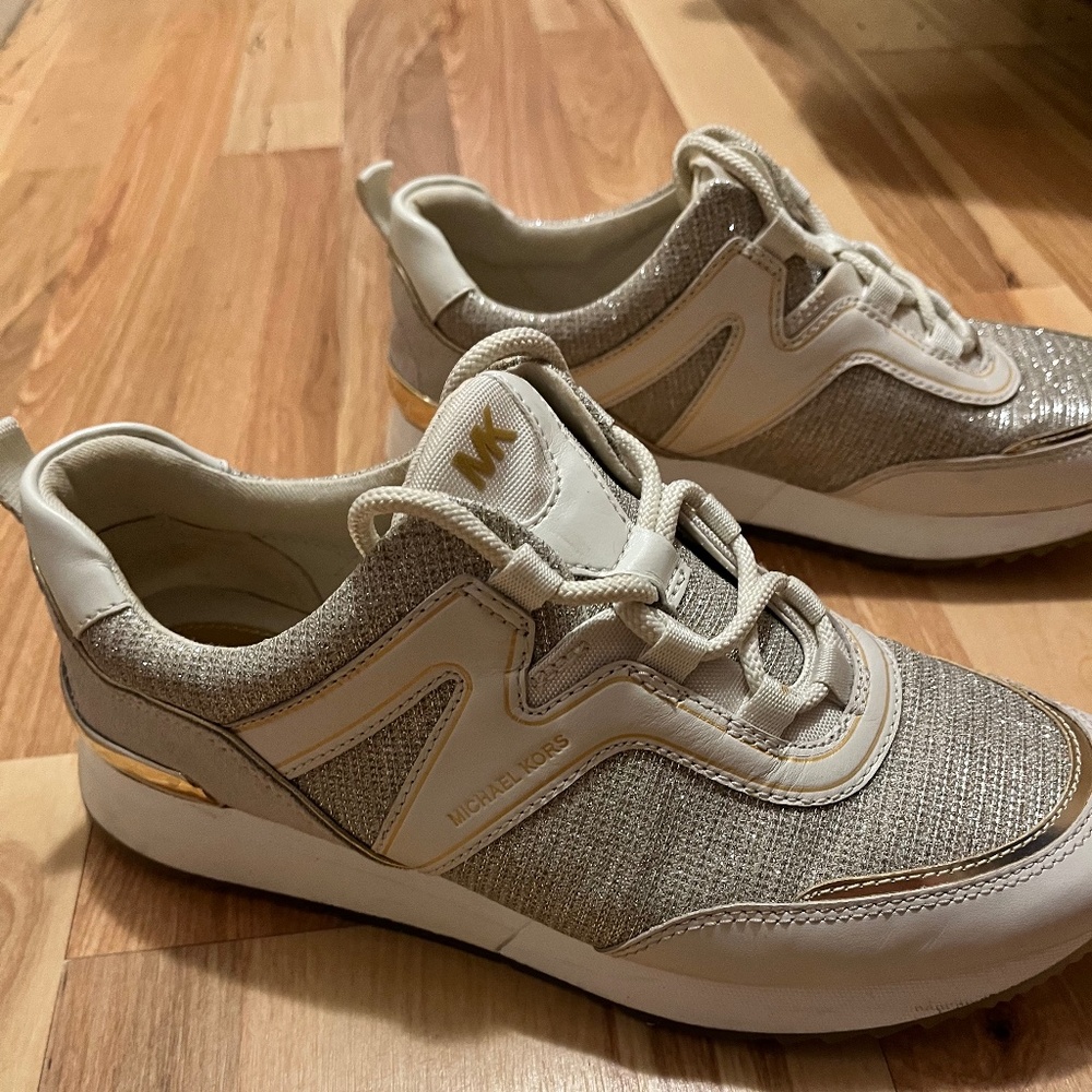 Michael Kors Olympia trainer 8.5
